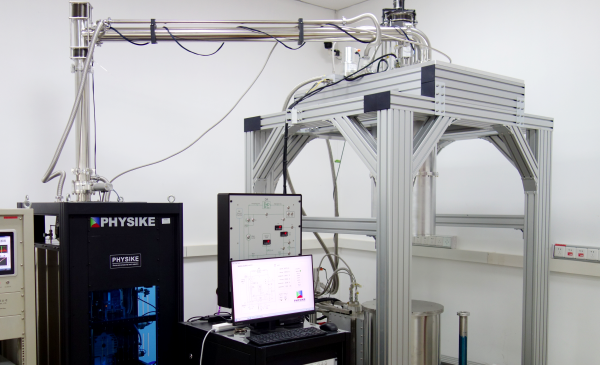 匹配室溫孔超導(dǎo)磁體的干式稀釋制冷機安裝成功